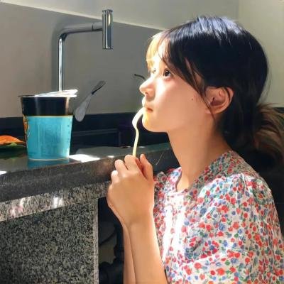 三个女人一个「因」粤语