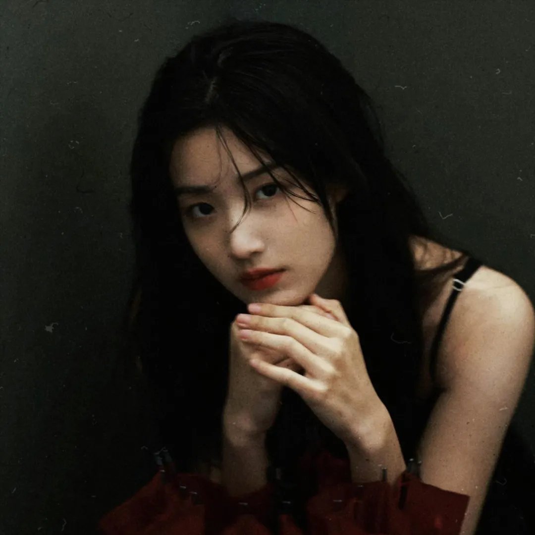 三条黑暗的街道